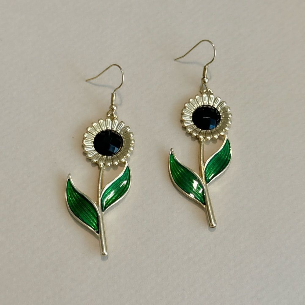 Flower drop earrings M914